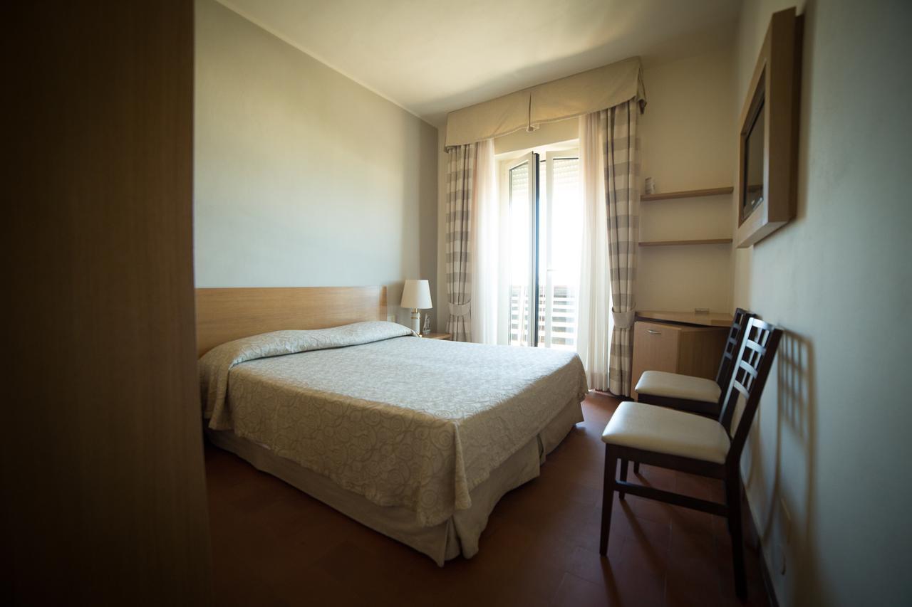 Hotel Miramare Castiglione della Pescaia Esterno foto